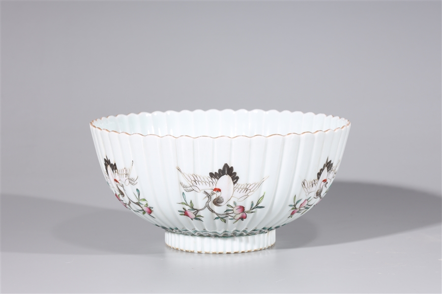 Chinese porcelain bowl with gilt