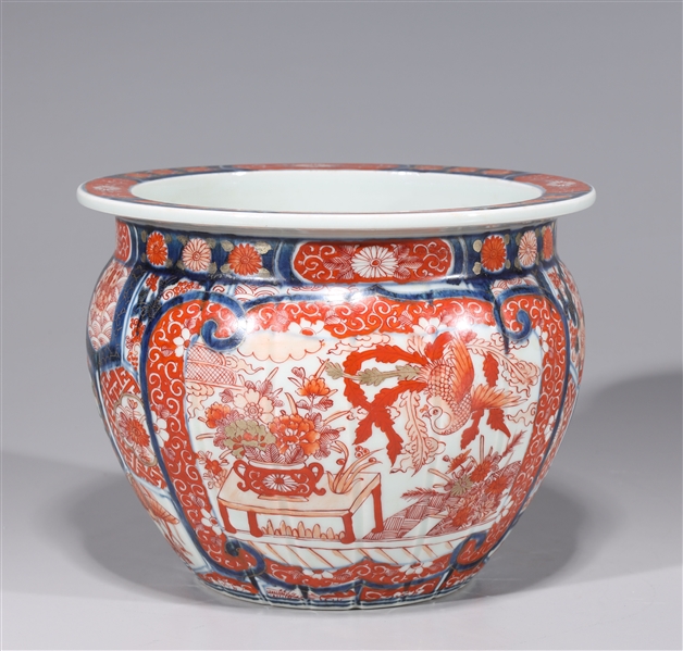 Chinese porcelain vase in Imari