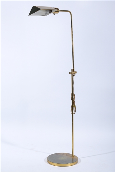 Brass finish floor lamp with rotating 2ad902