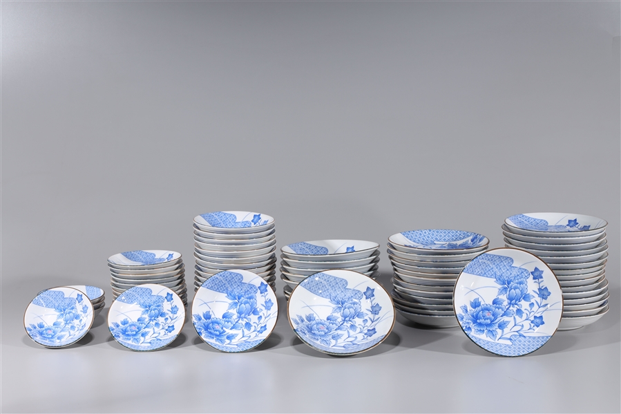 Set of Chinese porcelain blue and