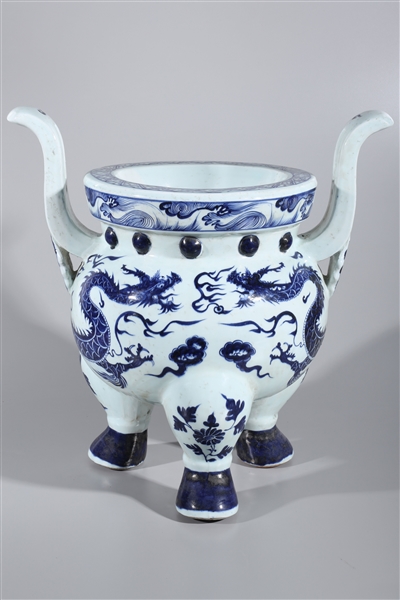 Large Chinese Daoguang porcelain