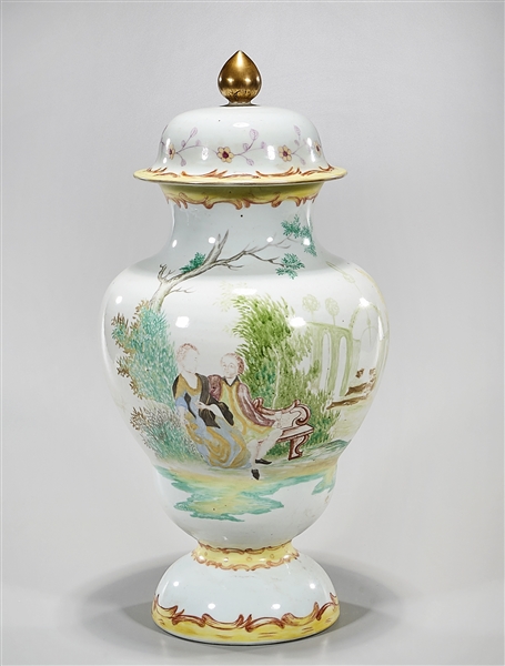 Chinese porcelain covered vase;