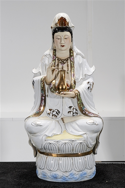 Chinese enameled porcelain seated 2ada64