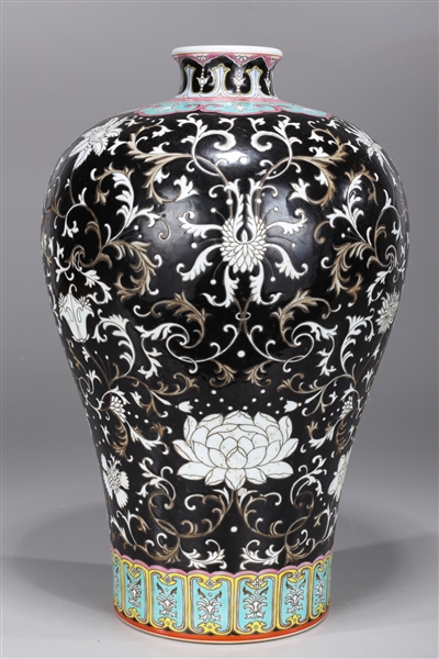 Large Chinese Famille Noire vase 2ab981