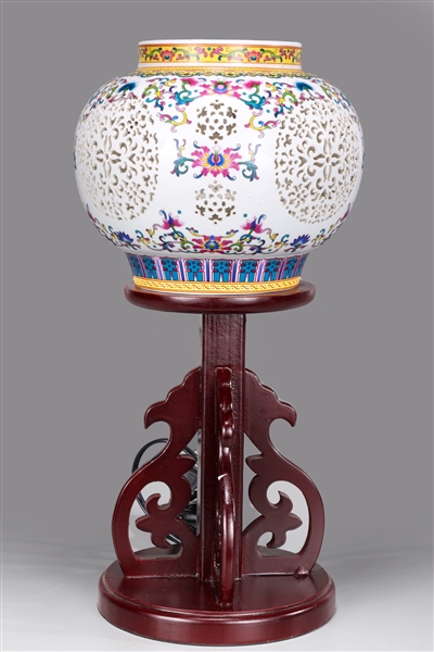 Chinese porcelain and wood lamp, the