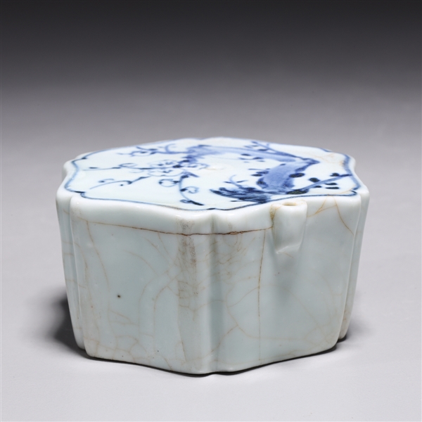 Korean blue and white porcelain 2aba61