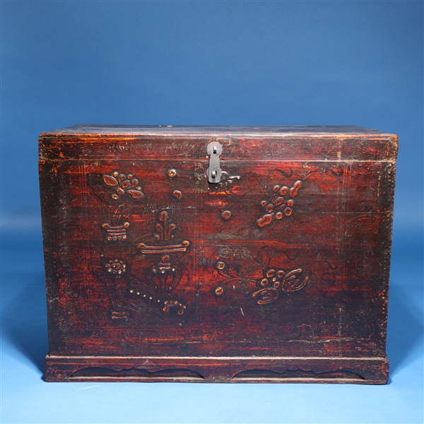 Antique Chinese wood blanket chest with