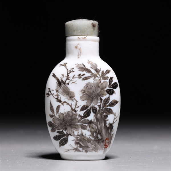 Chinese white porcelain snuff bottle