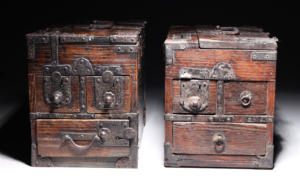 Two antique Japanese wooden chests 2abf57