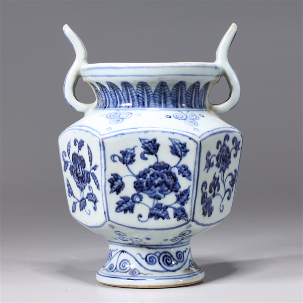 Chinese blue and white porcelain vase