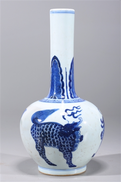 Chinese blue and white porcelain 2ac000