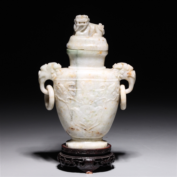 Chinese hardstone vase with loose 2ac140