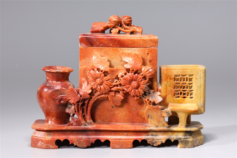 Elaborately carved Chinese soapstone 2ac144