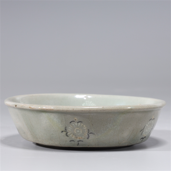 Korean celadon glazed dish with 2ac197