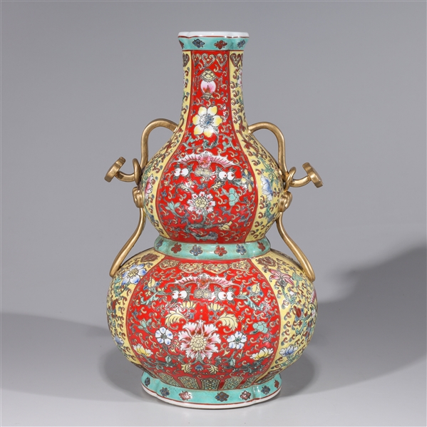 Chinese enameled porcelain famille 2ac1f5