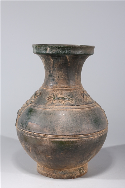 Chinese early style ceramic vase 2ac266