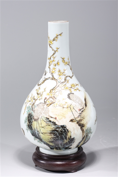 Chinese enameled bottle vase with 2ac280