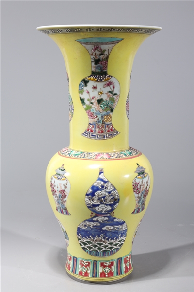 Chinese famille rose enameled porcelain 2ac28a