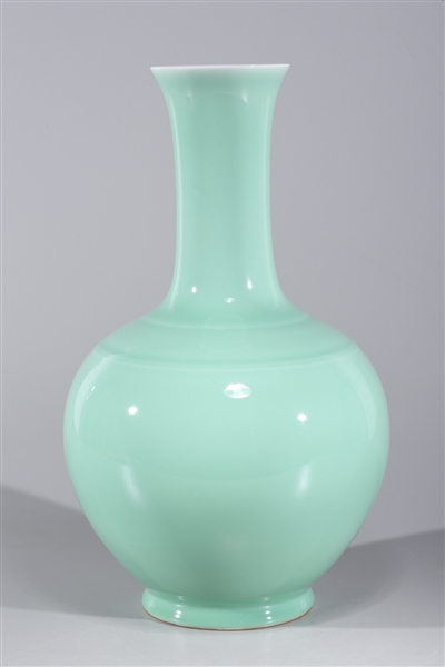 Chinese celadon glazed porcelain 2ac2a7