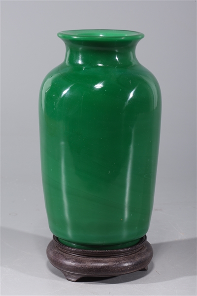Chinese green Beijing glass vase with