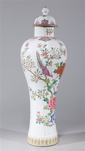 Chinese famille rose enameled porcelain 2ac37b