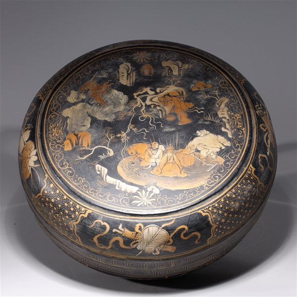 Chinese gilt lacquer circular covered 2ac3ae
