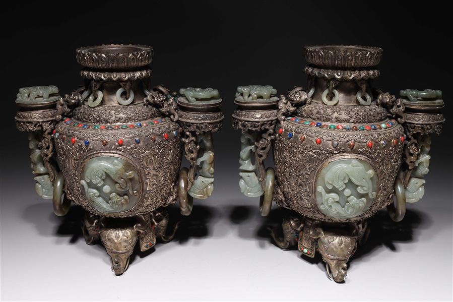 Pair of elaborate Chinese repousse 2ac47c