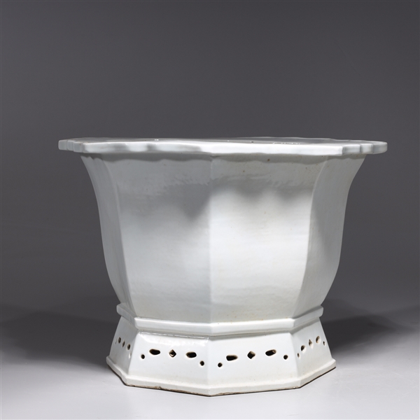 Chinese white glazed octagonal 2ac538