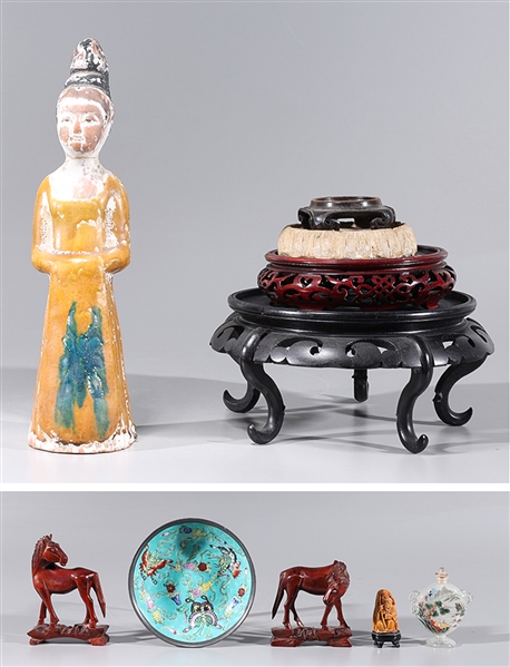 Group of ten various Chinese objects 2ac562