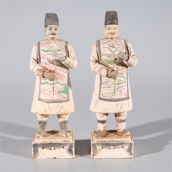 Pair of Early Style Chinese ceramic 2ac5d9