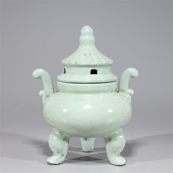 Chinese celadon glazed tripod porcelain 2ac5f6
