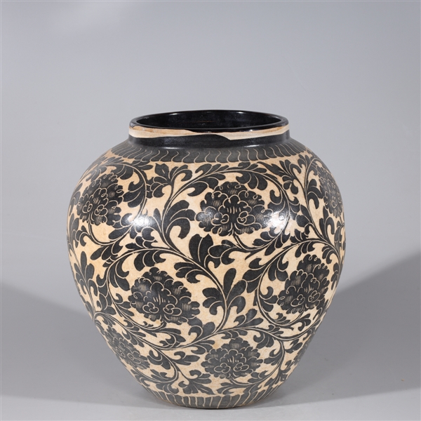 Chinese glazed ceramic vase with 2ac604