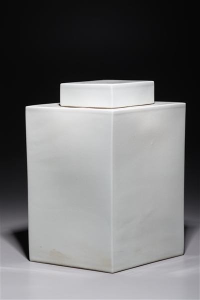Chinese white glazed porcelain 2ac630