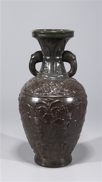 Chinese black glaze vase with molded 2ac628
