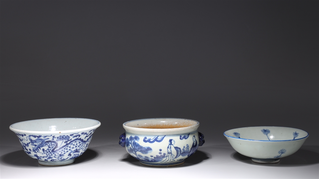 Group of three Chinese blue and