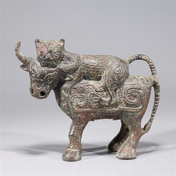 Chinese bronze archaistic bull 2ac654