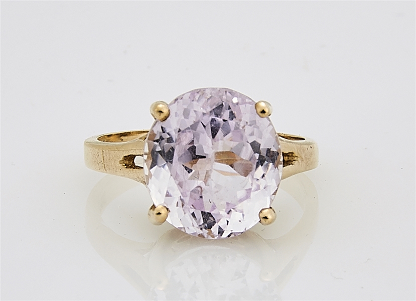10k yellow gold and kunzite ring  2af10c