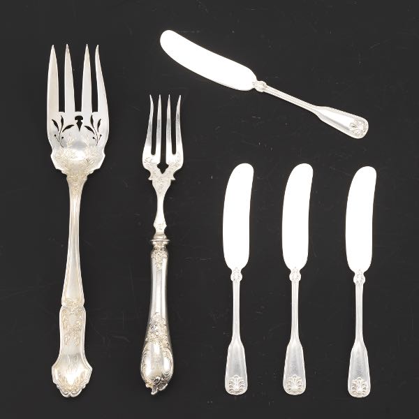 ASSORTED SILVER FLATWARE Including  2af26d