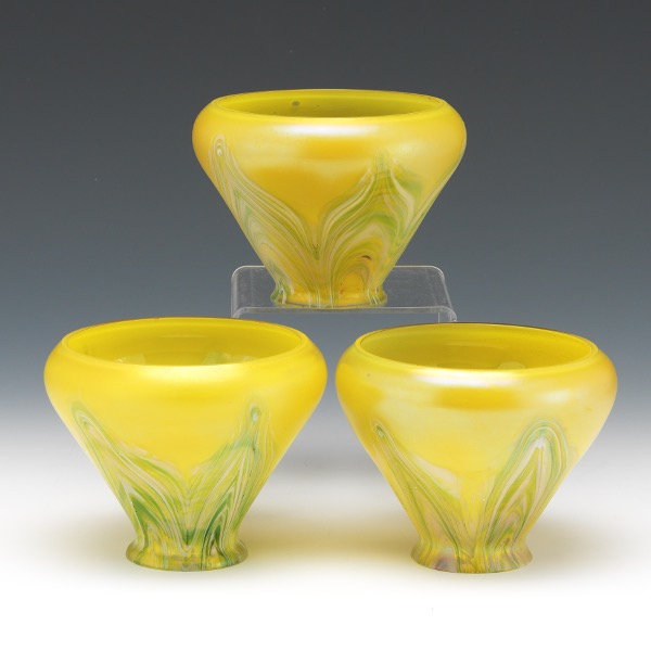 THREE STUDIO ART GLASS GOLD IRIDESCENT 2af2a2