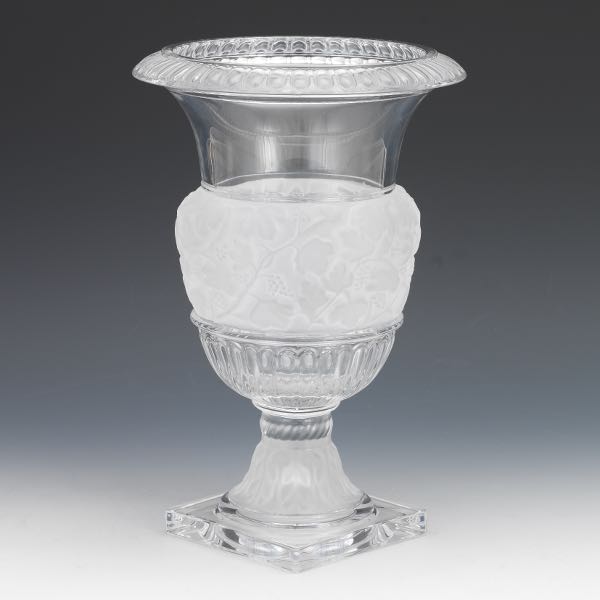 LALIQUE STYLE CLEAR AND FROSTED 2af2c1