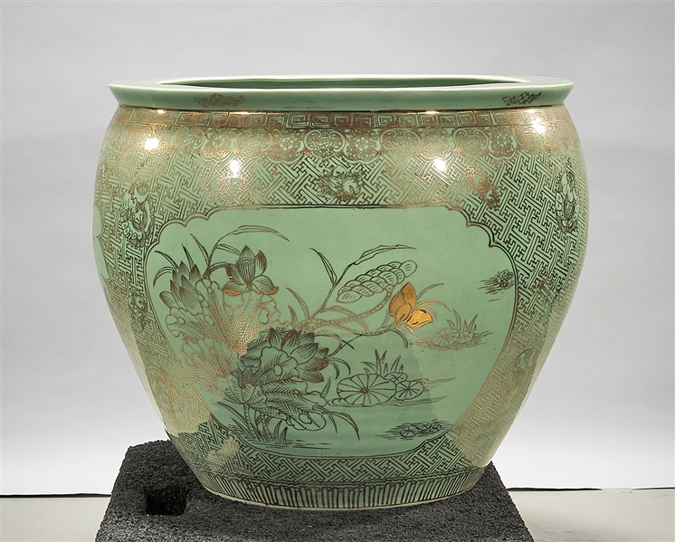 Chinese glazed porcelain fish bowl;