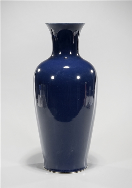 Chinese blue glazed porcelain vase  2af32e