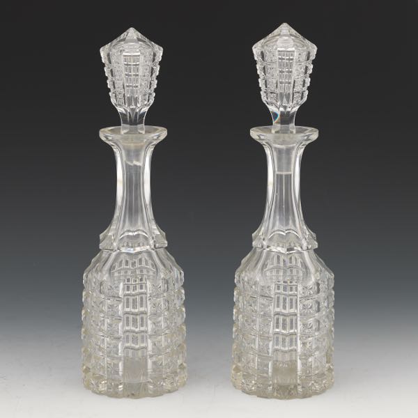 PAIR OF LEADED CRYSTAL DECANTERS 2af477