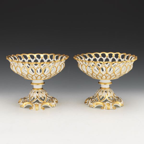 PAIR OF PARIS PORCELAIN RETICULATED 2af4b2