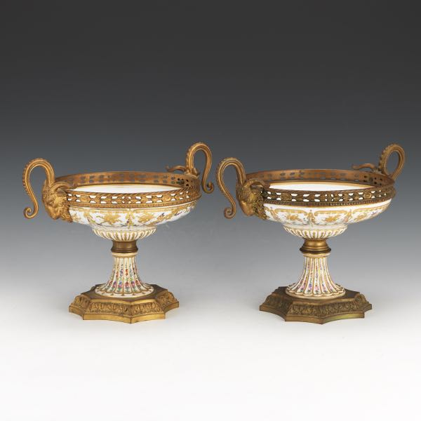 PAIR OF DRESDEN STYLE GILT COMPOTES 2af4b3