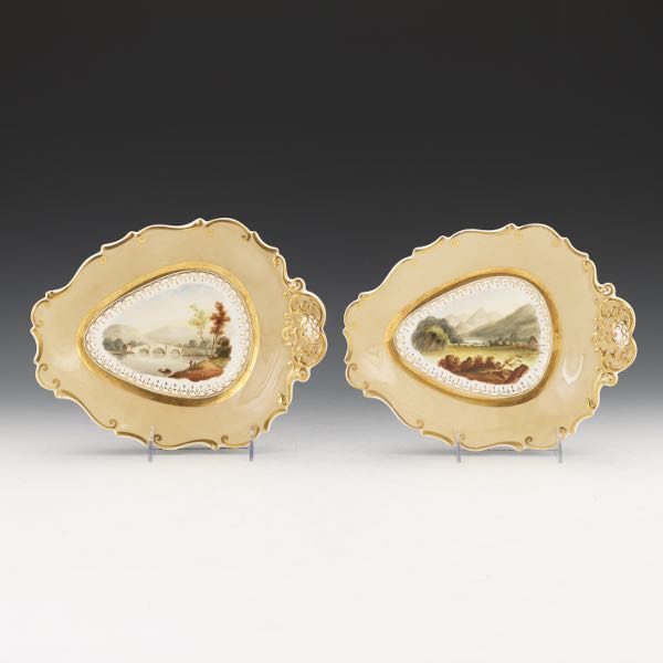 PAIR OF OLD PARIS PORCELAIN SCENIC 2af4b1