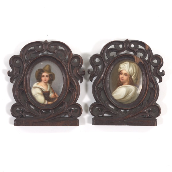 TWO PORTRAIT MINIATURES ON PORCELAIN 2af4ba