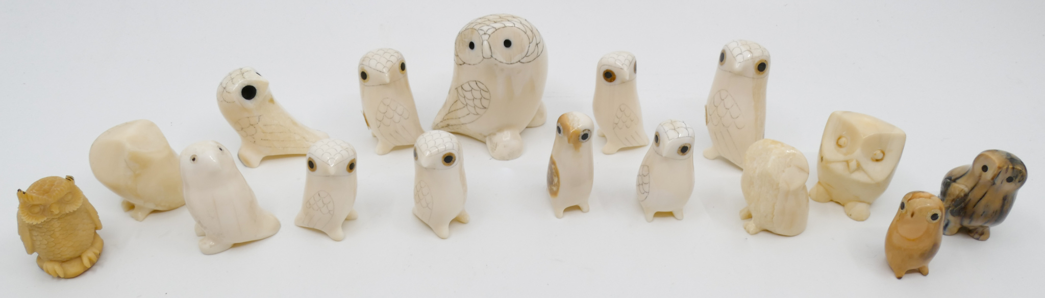 Box 16pc Alaskan Inuit Small Owl