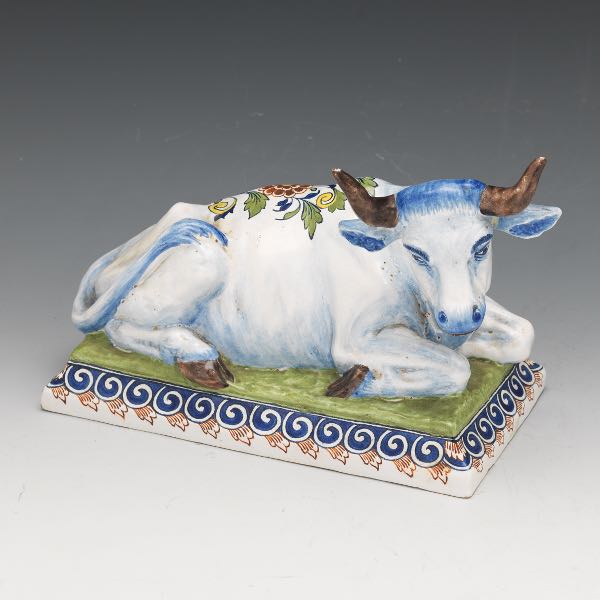 DELFT PORCELAIN COW 6 x 9 x 5  2af4da