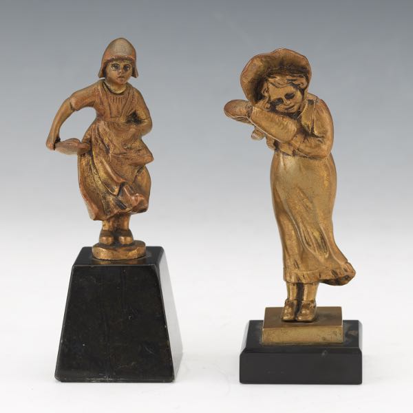 TWO BRONZE CABINET SCULPTURES OF 2af51d